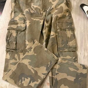 Bullhead Green Camouflage Cargo Pants